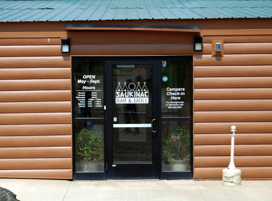 saukinac-bar-grill.jpg