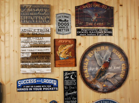 saukinac-outdoor-signs.jpg